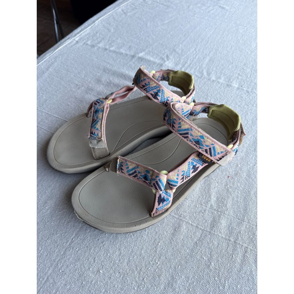 Teva Hurricane XLT2 Sandals Boomerang Apricot Blush Big Kids 5 Women's 6